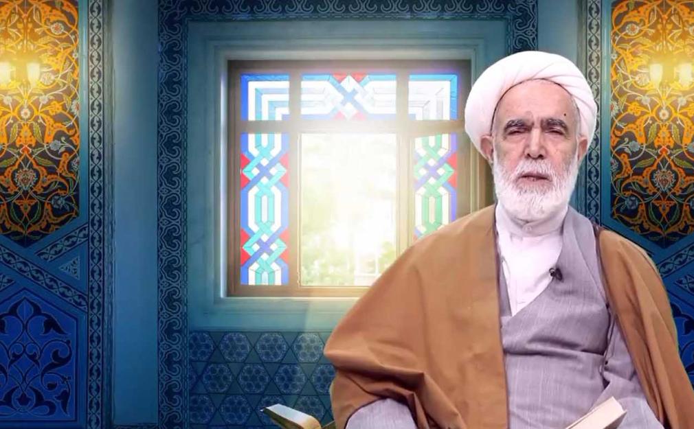 حجت‌الاسلام محمدی در حال توضیح آثار و برکات دعا و تأثیر آن در دفع بلا، با استناد به روایات پیامبر اسلام صلی الله علیه و آله.